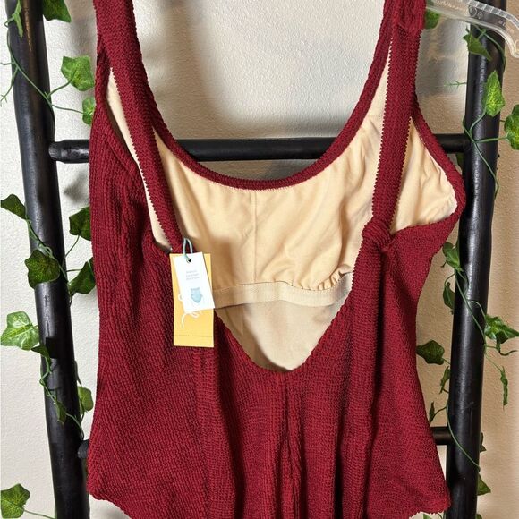 Kona Sol red textured ribbed one piece swim suit size L NWT Medium Coverage - Picture 6 of 8